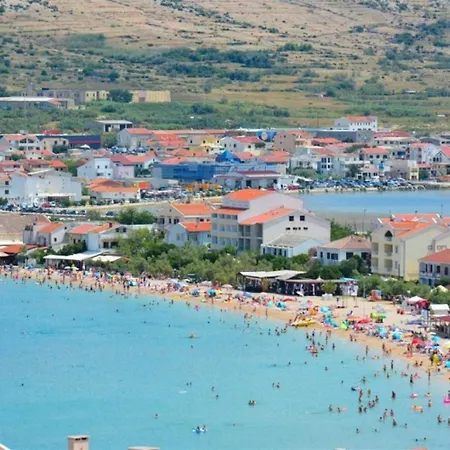 Mate - Free Parking Apartman Pag Town