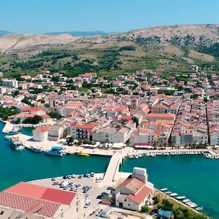 Mate - Free Parking Pag Town