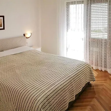 Mate - Free Parking Apartman
